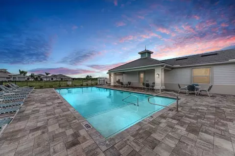 Exterior - 304 Monet Trl, Bradenton, FL 34212 photo 2 of 12