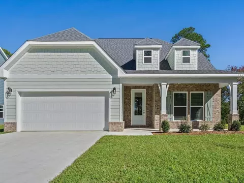 13516 Garland Rd, Ocean Springs, MS 39564