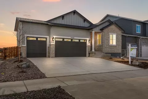 24562 E 34th Ave, Aurora, CO 80019