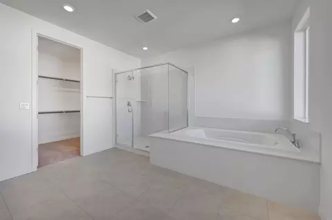Bath - 2567 Lavender Pl, Fairfield, CA 94533 photo 4 of 14
