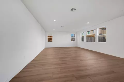 Living - 2567 Lavender Pl, Fairfield, CA 94533 photo 1 of 11