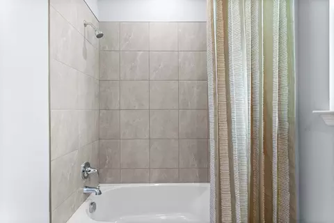 Bath - 1719 Columbus Path, Saint Cloud, FL 34771 photo 6 of 14