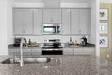 Kitchen - 1719 Columbus Path, Saint Cloud, FL 34771 photo 10 of 21