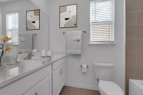 Bath - 1719 Columbus Path, Saint Cloud, FL 34771 photo 12 of 14