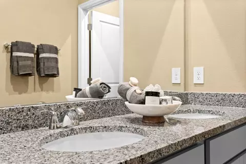 Bath - 1719 Columbus Path, Saint Cloud, FL 34771 photo 10 of 14