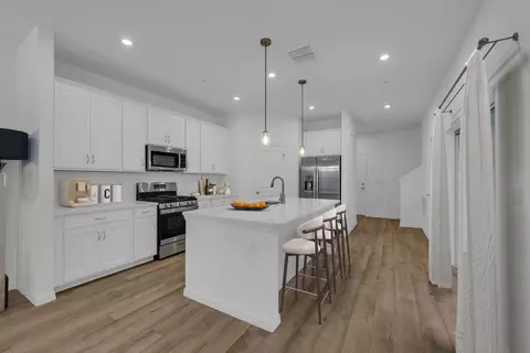 Kitchen - 1719 Columbus Path, Saint Cloud, FL 34771 photo 19 of 21