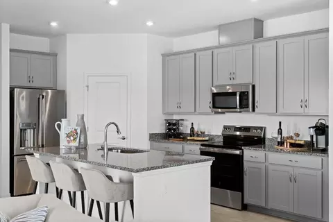 Kitchen - 1719 Columbus Path, Saint Cloud, FL 34771 photo 13 of 21