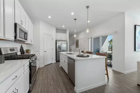 Kitchen - 1719 Columbus Path, Saint Cloud, FL 34771 photo 7 of 21