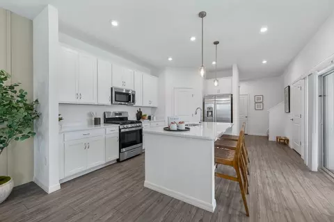 Kitchen - 1719 Columbus Path, Saint Cloud, FL 34771 photo 5 of 21