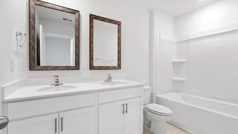 Bath - 2296 Springview Ct, Boiling Springs, SC 29316 photo 2 of 7