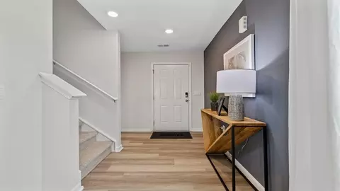 Entry Way - 2296 Springview Ct, Boiling Springs, SC 29316 photo 3 of 5