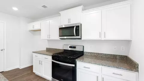 Kitchen - 2296 Springview Ct, Boiling Springs, SC 29316 photo 3 of 8