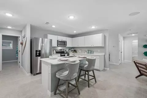 Kitchen - 6310 Grapewood Rd, Spring Hill, FL 34609 photo 4 of 5