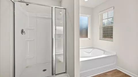 Bath - 108 Oakchase Park Ln, Hampton, GA 30228 photo 2 of 4