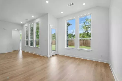 Living - 325 Vale Run, Kyle, TX 78640 photo 5 of 6