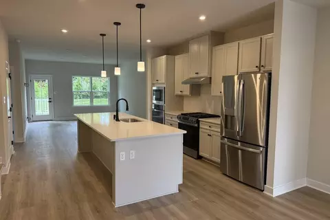 37 Belmont Ave, Lancaster, PA 17601
