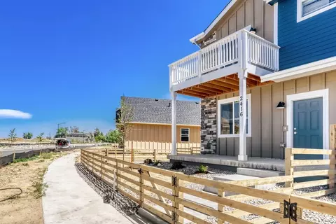 2416 Heyworth Ln, Fort Collins, CO 80524