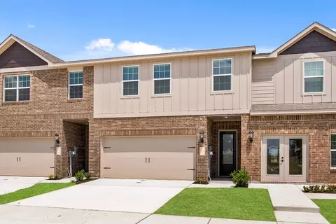 Exterior - 766 Carson Ln, Pilot Point, TX 76258 photo 2 of 6