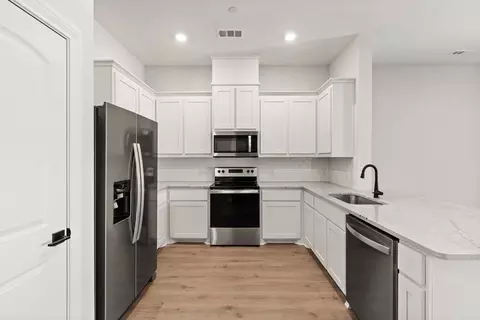 Kitchen - 766 Carson Ln, Pilot Point, TX 76258 photo 1 of 2