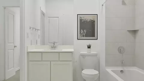 Bath - 4304 Ramblin Acres Rd, Georgetown, TX 78628 photo 5 of 7