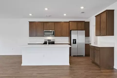 Kitchen - 14184 Epply Dr, Jacksonville, FL 32218 photo 5 of 9