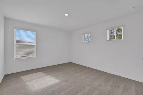 Bedroom - 14184 Epply Dr, Jacksonville, FL 32218 photo 2 of 8