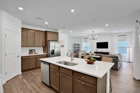 Kitchen - 14184 Epply Dr, Jacksonville, FL 32218 photo 6 of 9