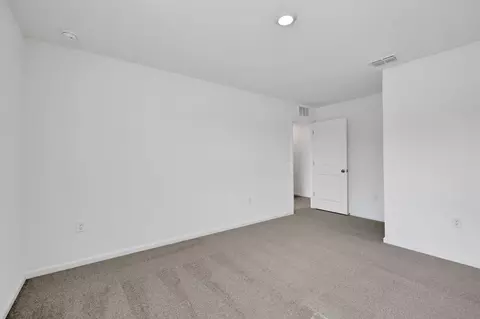 Bedroom - 14184 Epply Dr, Jacksonville, FL 32218 photo 3 of 8