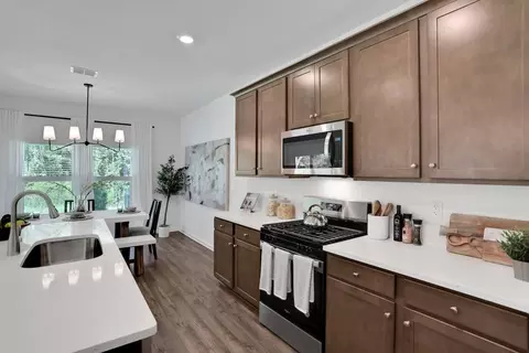 Kitchen - 14184 Epply Dr, Jacksonville, FL 32218 photo 7 of 9
