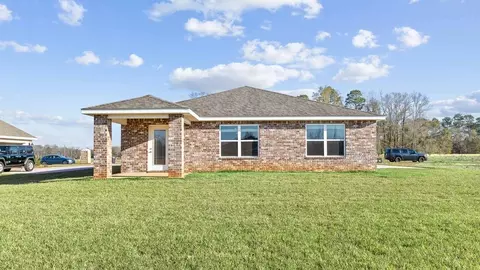 Exterior - 34 Kings Crossing Dr, Lucedale, MS 39452 photo 2 of 4