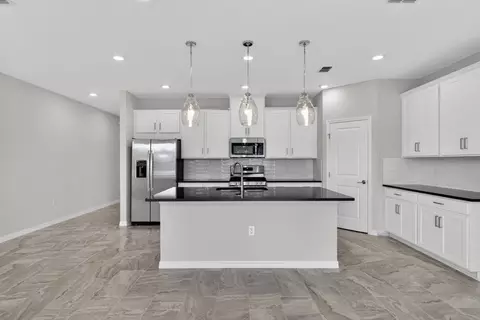 Kitchen - 430 Cherry Elm Dr, Saint Augustine, FL 32092 photo 6 of 13