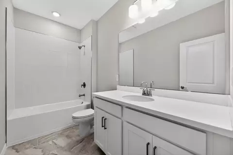 Bath - 430 Cherry Elm Dr, Saint Augustine, FL 32092 photo 3 of 13