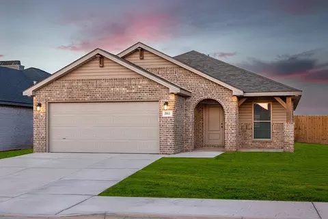 2012 Good Prairie Ave, Wolfforth, TX 79382