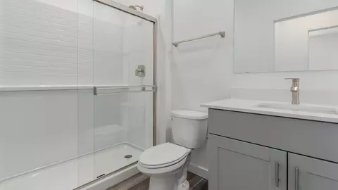 Bath - 14011 E Canidae Dr, Vail, AZ 85641 photo 1 of 3