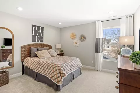 Bedroom - 3102 E 104th Pl, Crown Point, IN 46307 photo 4 of 9