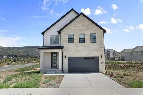 Exterior - 1948 N Ostler Peak Rd, Daniel, UT 84032 photo 5 of 10