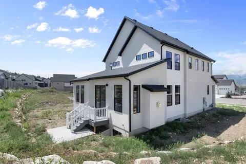 Exterior - 1948 N Ostler Peak Rd, Daniel, UT 84032 photo 8 of 10