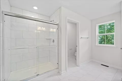 Bath - 31 Summit Dr, Smyrna, DE 19977 photo 3 of 3