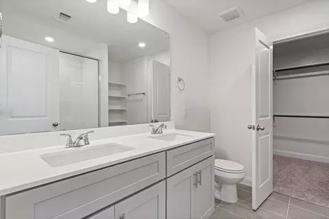 Bath - 122 Dogvane Cir, Kyle, TX 78640 photo 2 of 4