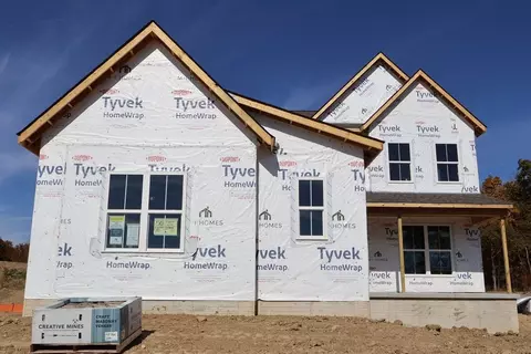 568 Creekside Loop N, Pataskala, OH 43062