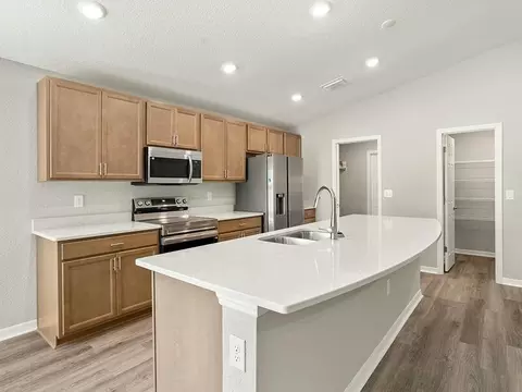 5931 Mangrove Creek Rd, Wimauma, FL 33598