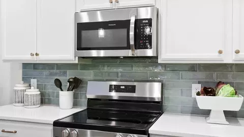 Kitchen - 3029 Emberly Dr, Roebuck, SC 29376 photo 6 of 6