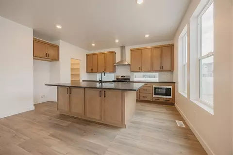Kitchen - 2910 N Kingbird Dr, Cedar Fort, UT 84013 photo 1 of 2