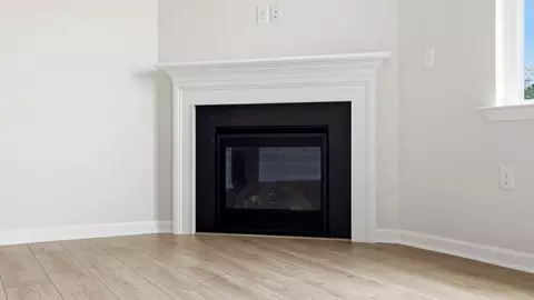 Living - 246 W Reedy Fork Rd, Seneca, SC 29678 photo 5 of 5