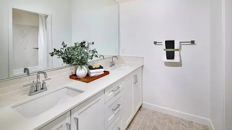 Bath - 5548 Dora Way, Oceanside, CA 92057 photo 5 of 7