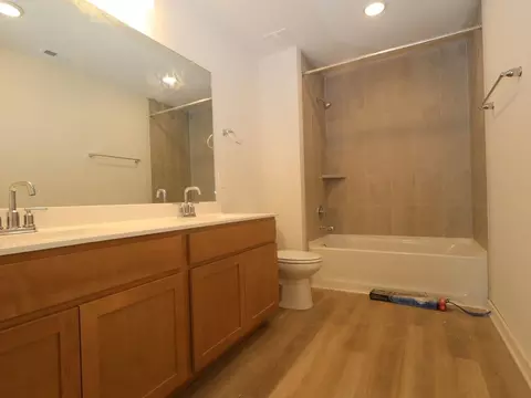 Bath - 673 Falling Cave Dr, Willis, TX 77378 photo 2 of 2