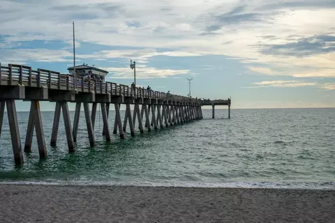 View/Area - 9544 Vibrant Ln, Venice, FL 34292 photo 1 of 2