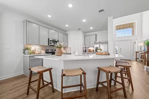 Kitchen - 200 Gus Loop, Georgetown, TX 78626 photo 4 of 6