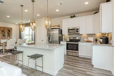 Kitchen - 200 Gus Loop, Georgetown, TX 78626 photo 1 of 6