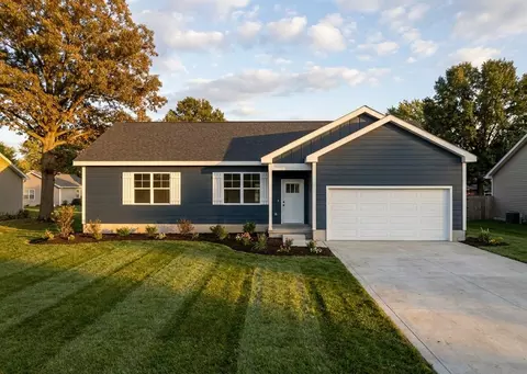 Exterior - 976 Main St, Baxter, TN 38544 photo 3 of 11